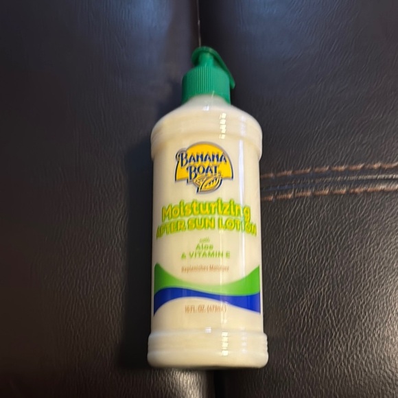 Banana Boat Moisturizing After Sun Lotion 2 X 16 Fl oz pump bottle - Picture 2 of 4